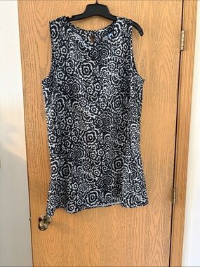 Ripskirt Hawaii Black and White Floral Mini Dress